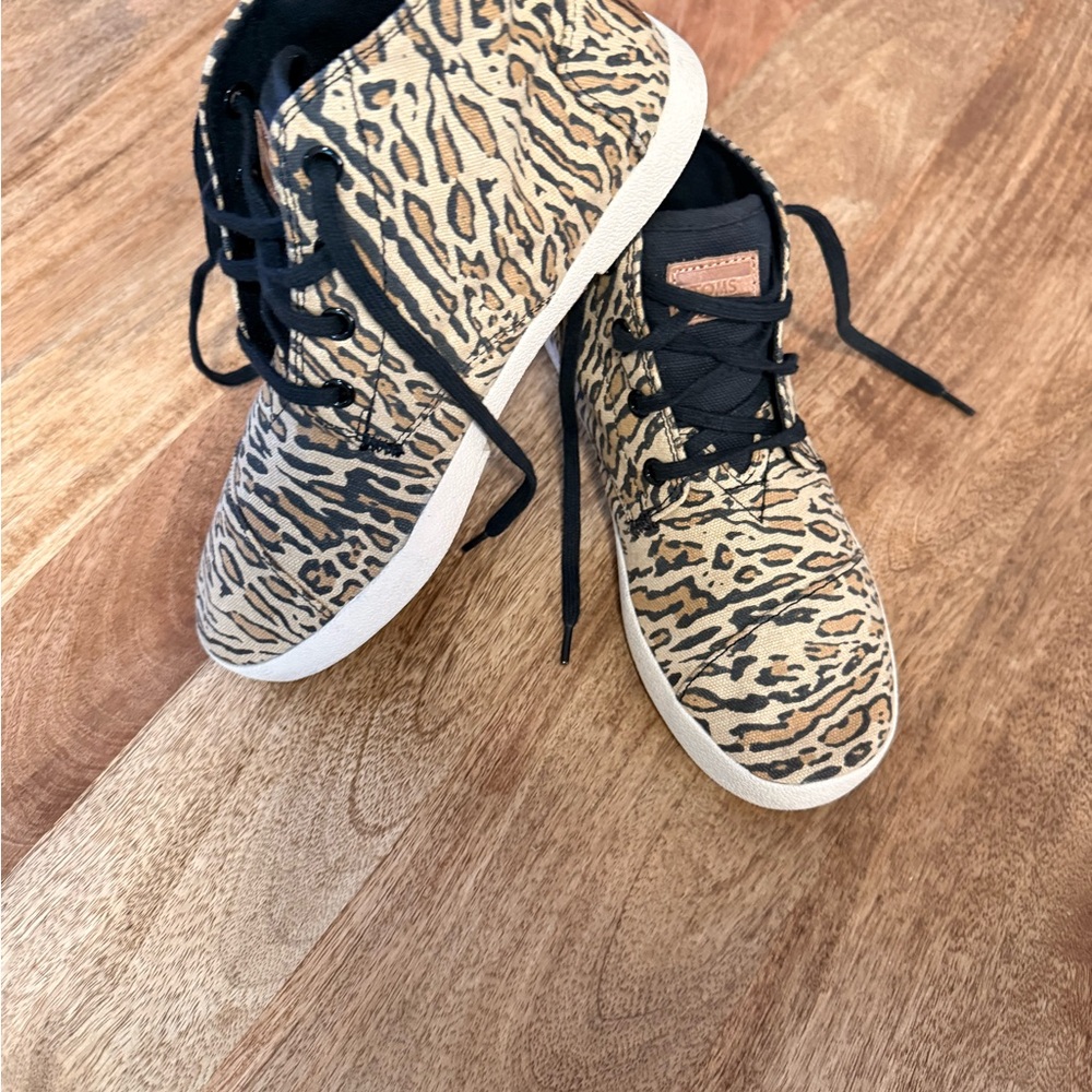 Toms Leopard Print High-Top Sneakers